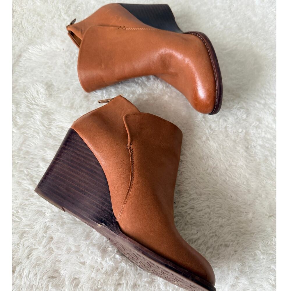 Gianni Bini Done Deal Leather Wedge Booties Womens 6.5 Cognac Brown Back Zip - Picture 5 of 8